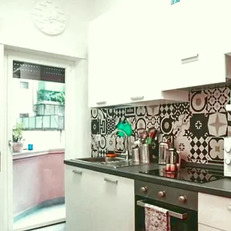 2 Mobilate In Apartment